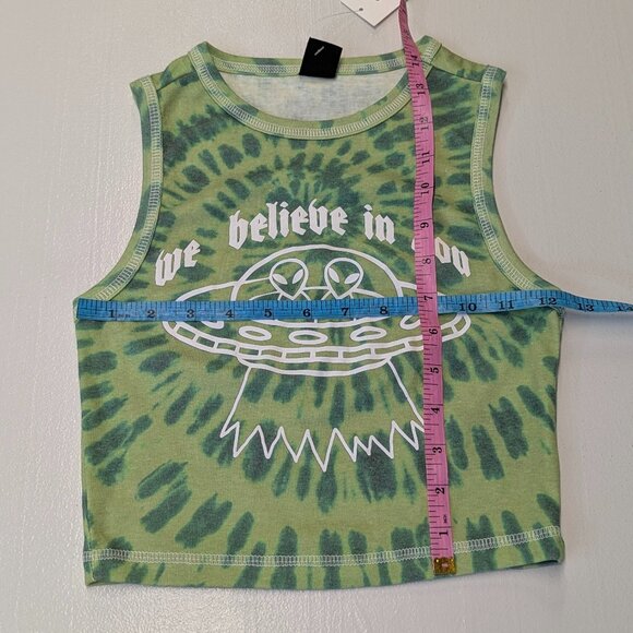 Urban Outfitters Size *XS Green Tie Dyed Alien Cropped Tank Top - Picture 7 of 9